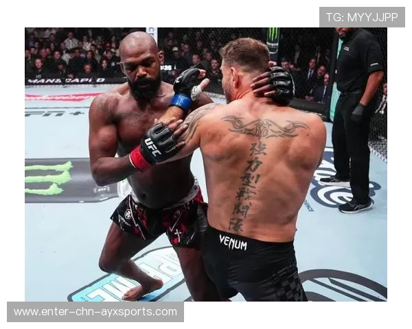 UFC米欧奇力量耐力训练全面提升——开启极限战斗力的新篇章 UFC米欧奇力量耐力训练全面提升——开启极限战斗力的新篇章