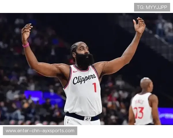 哈登组织犀利穿透,快船外线命中率拉满 哈登组织犀利穿透,快船外线命中率拉满