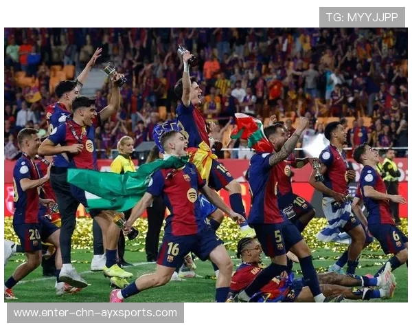 巴萨佩德里脚后跟做球助攻创造梦幻配合