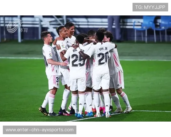 维尼修斯低平传中造就点球良机 维尼修斯低平传中造就点球良机