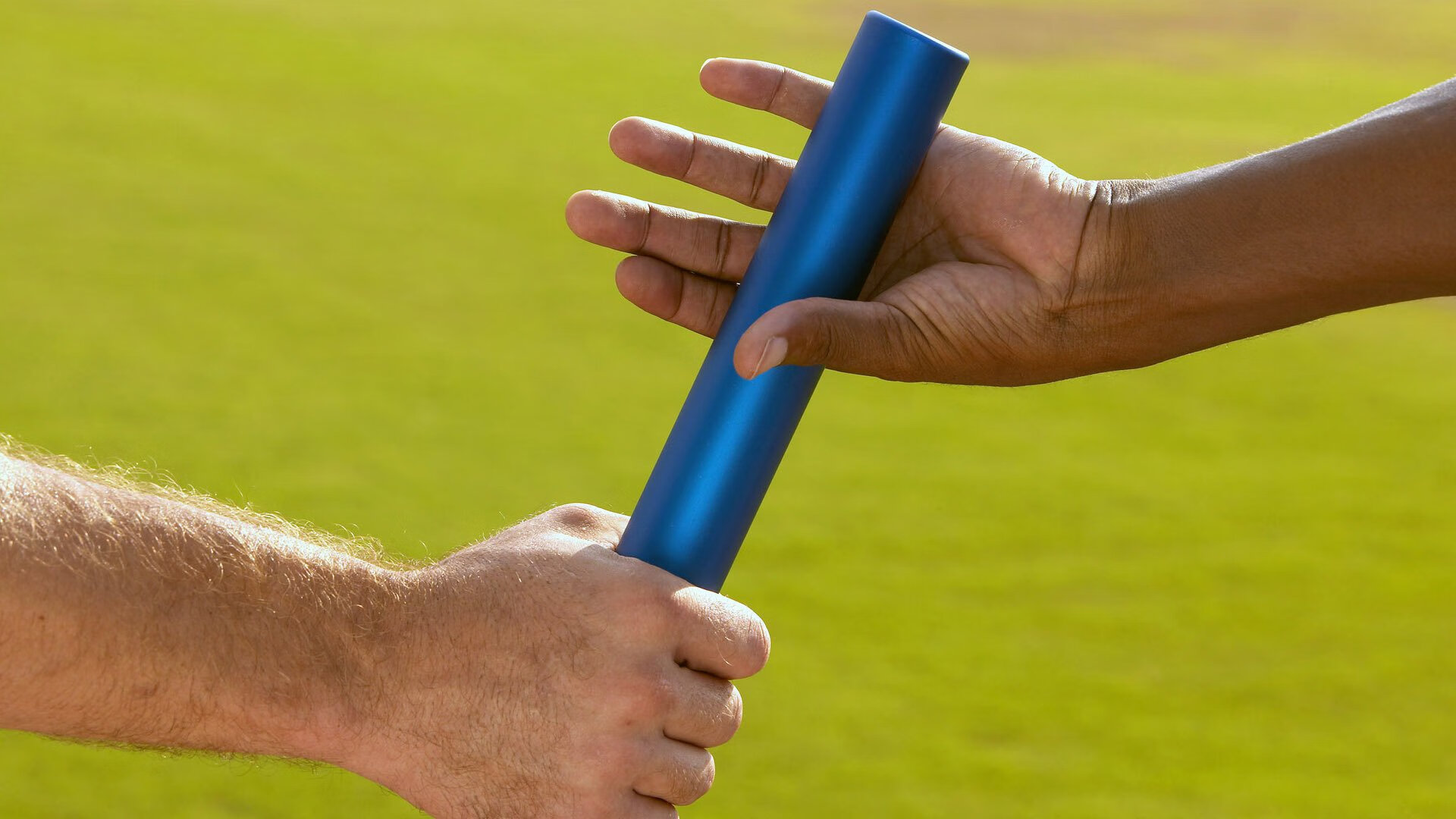 _老鹰队拔得头筹，比赛精彩纷呈_，老鹰队叫什么